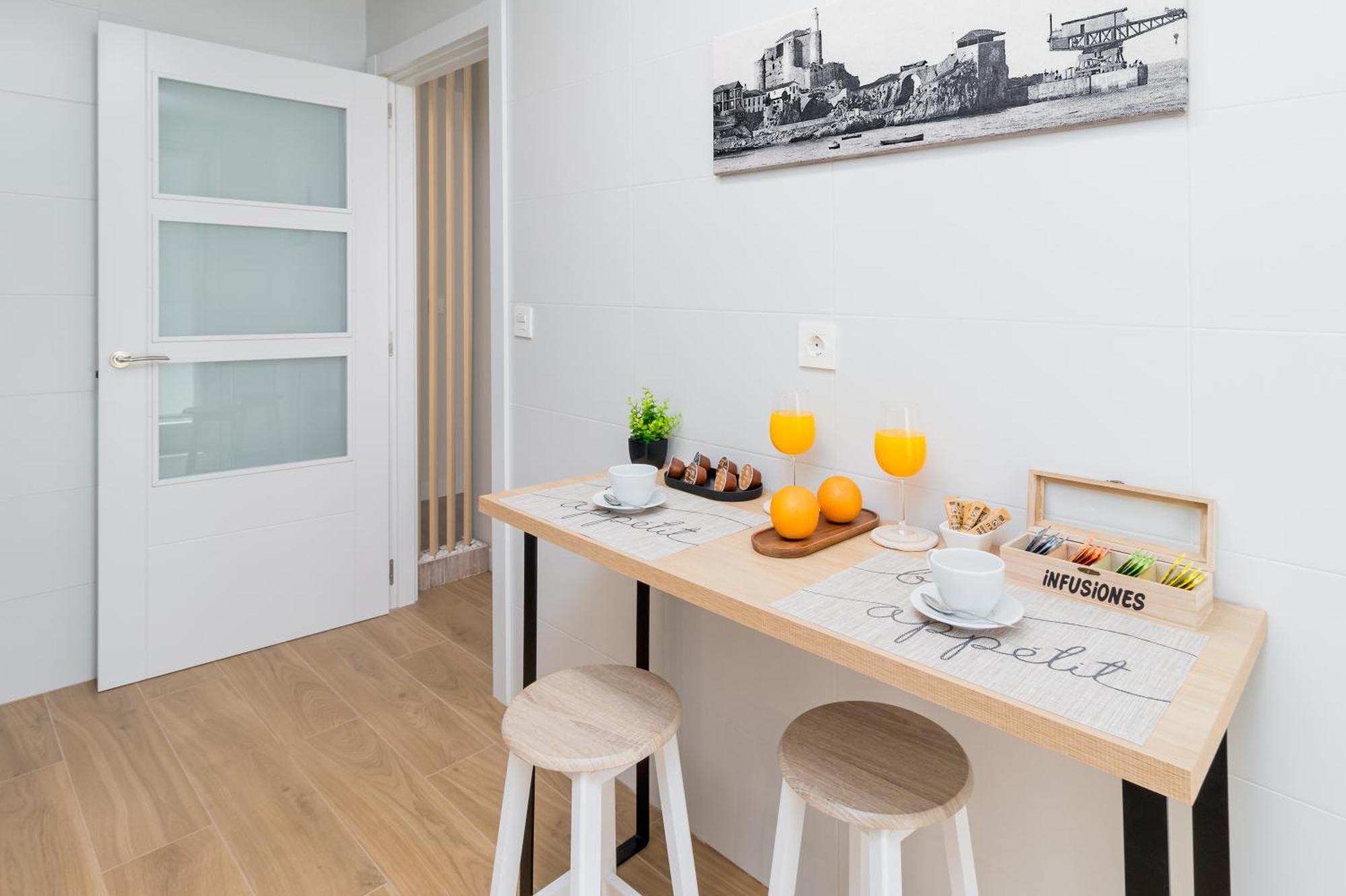 Home In Castro Con Parking Castro Urdiales Bagian luar foto